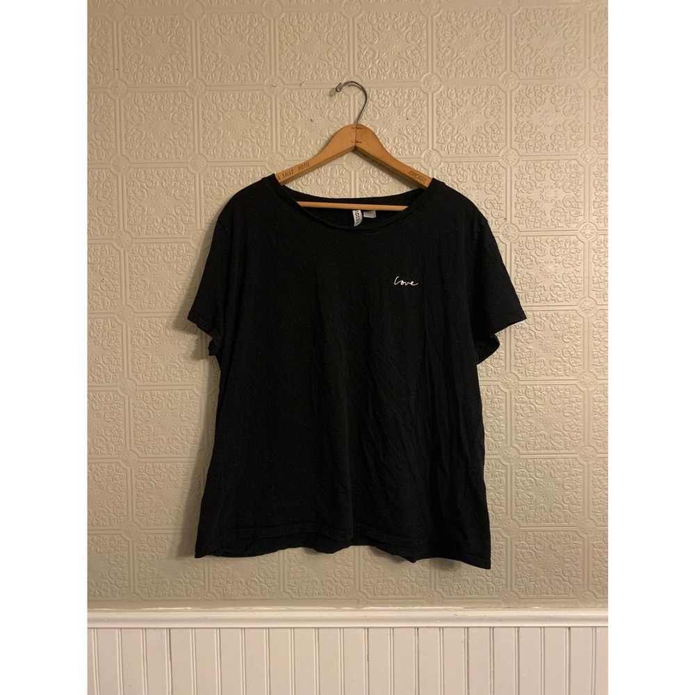 H&M DIVIDED Women's black Tshirt - Emobridered "Love" - 3XL